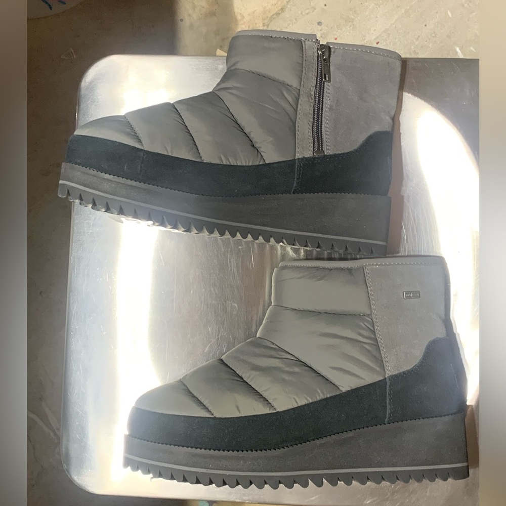 Pre line sample women’s ugg waterproof boots